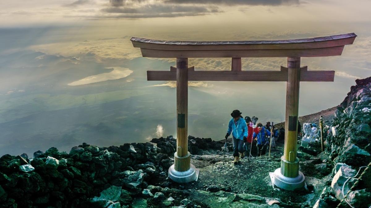 s a dublat numarul romanilor care calatoresc in japonia