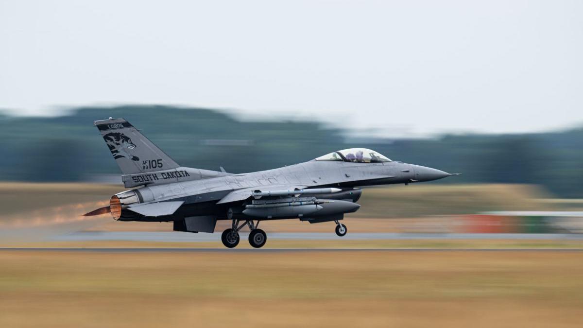 F-16