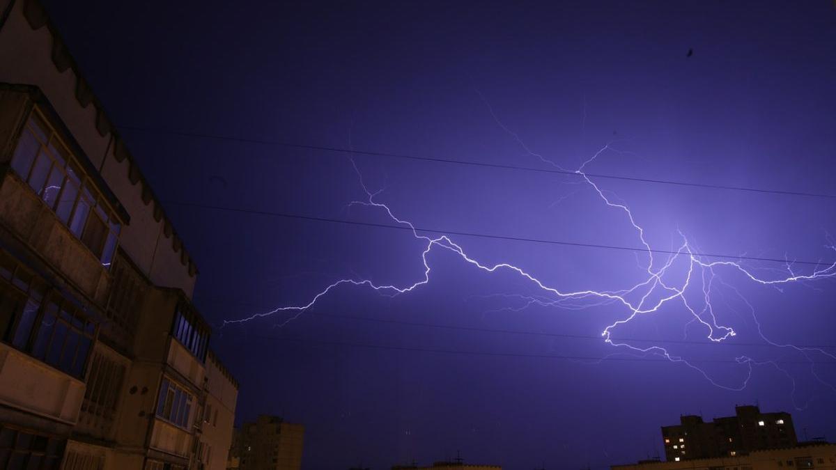 Avertizare Meteo Anm De Furtuni şi Ploi Torenţiale Harta Zonelor Afectate De Fenomene Meteo Extreme 9706