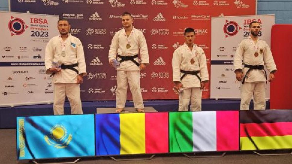 Alexandru Bologa a câştigat titlul mondial la judo pentru nevăzători