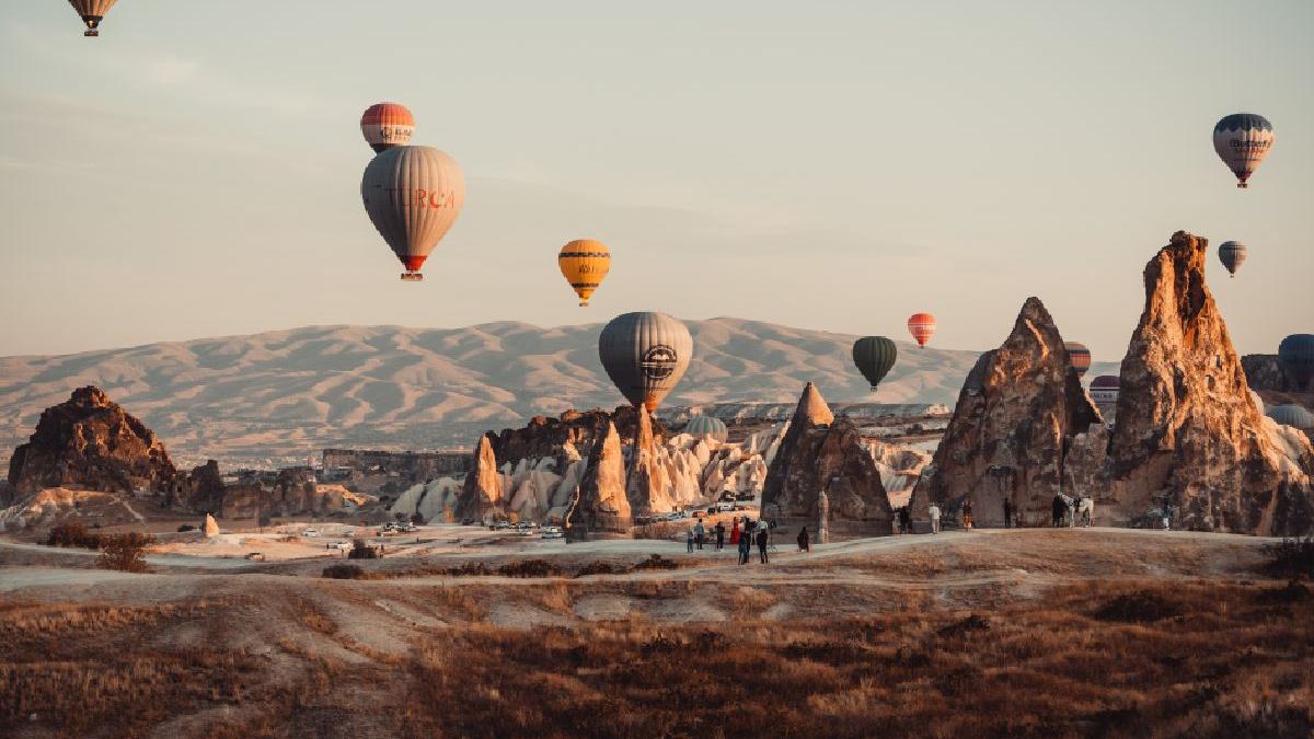 orasele subterane si manastirile sapate in piatra din cappadocia