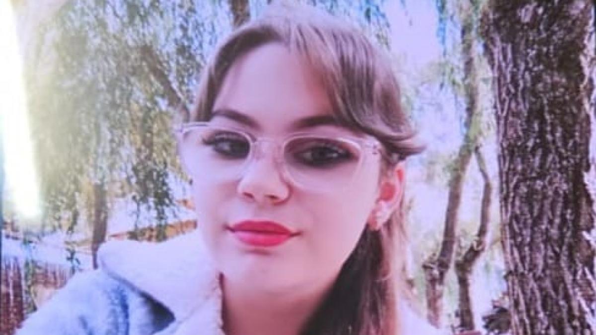 Ultimele imagini cu Sara Melinda, copila de 13 ani dispărută fără urmă din Sighetu Marmației. Familia, disperată, oferă recompensă tuturor celor care pot da informații despre fată