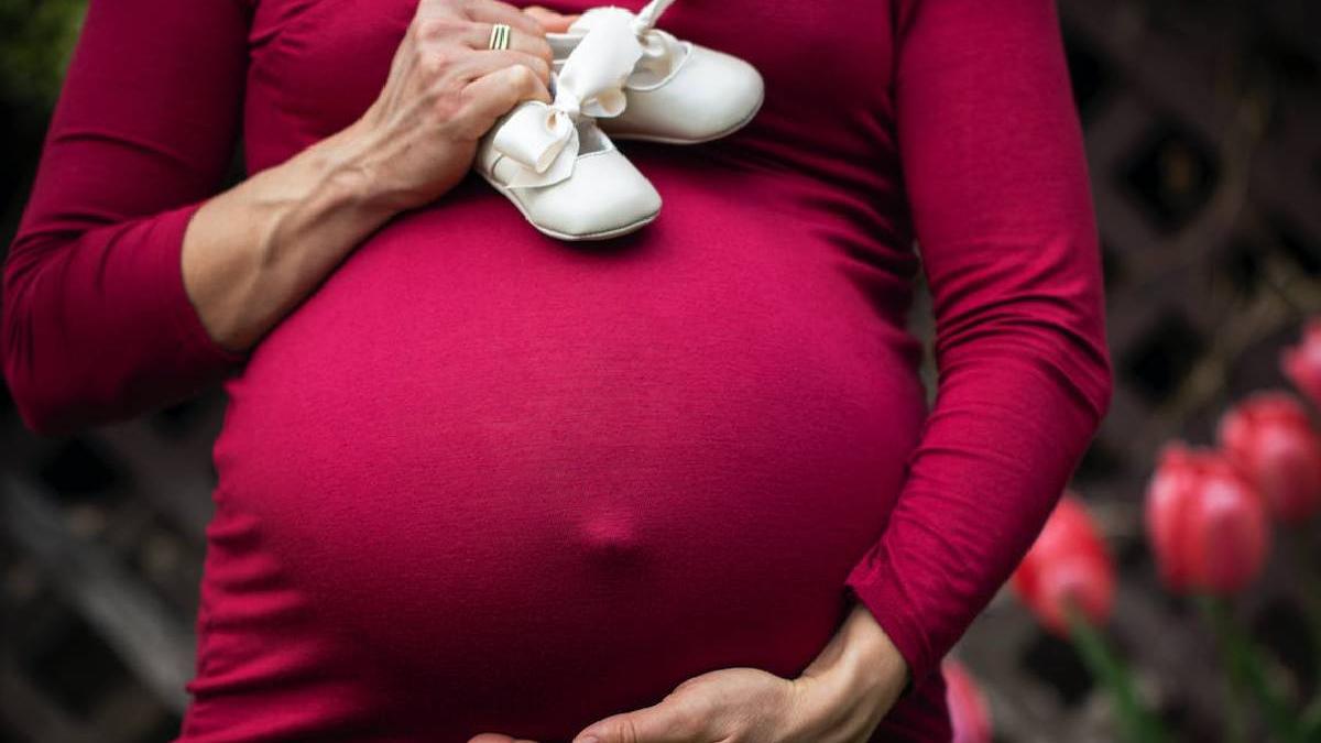 celebrarea maternitatii si copilariei timpurii prin fotografie