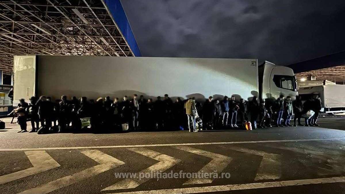 politia frontiera migranti ilegal 