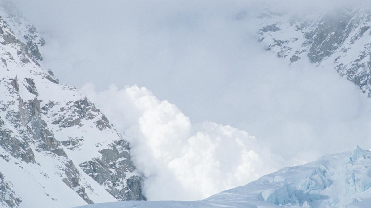 avertizare anm risc de avalansa 