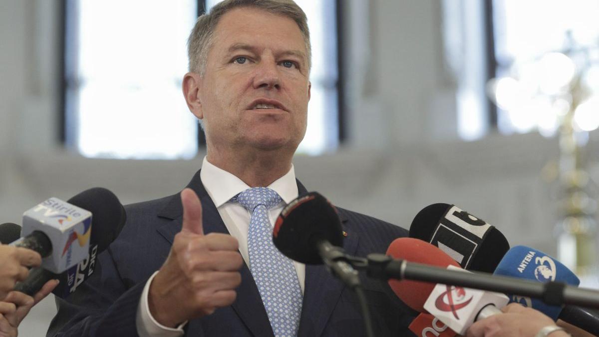 klaus iohannis Inquam Photos - Octav Ganea