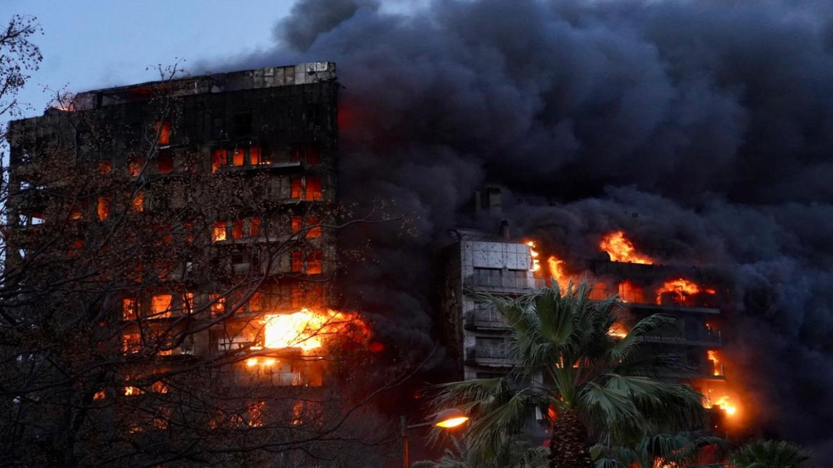 incendiu bloc Valencia