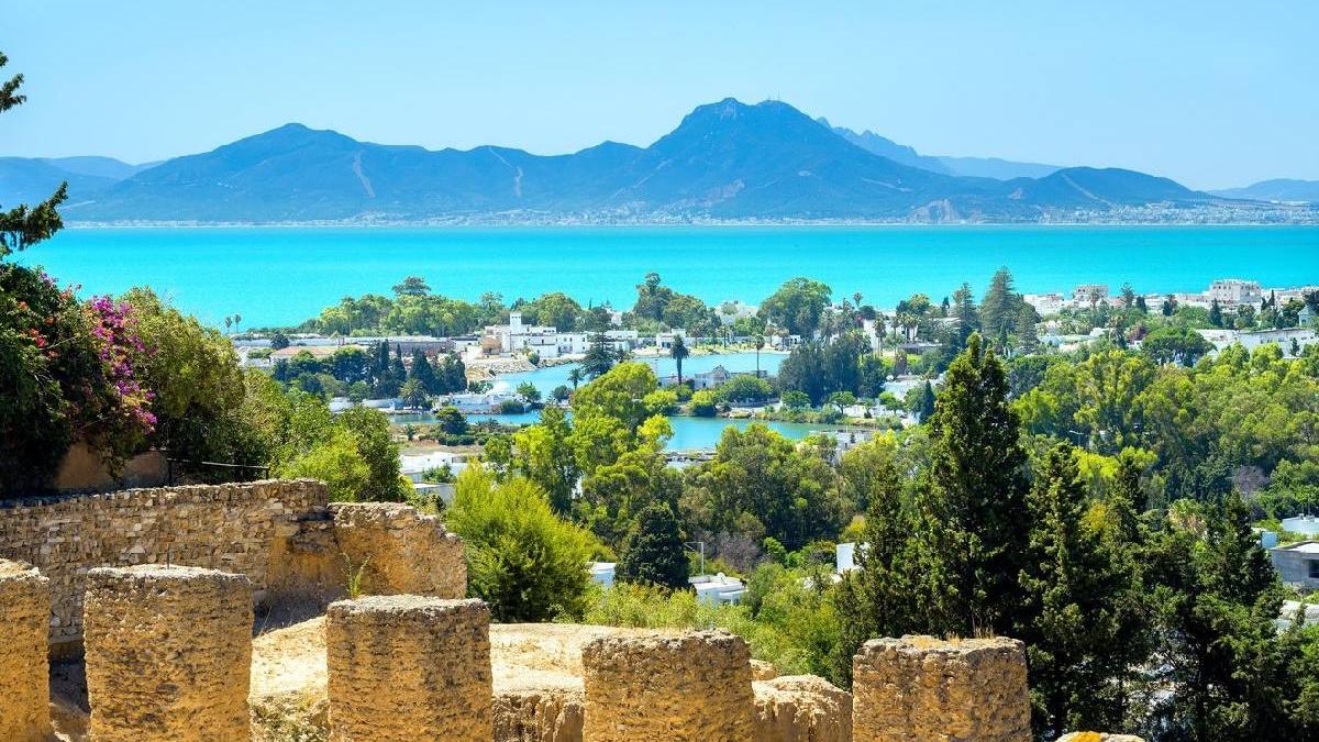 Tunisia, una dintre destinaţiile preferate de vacanţă ale românilor