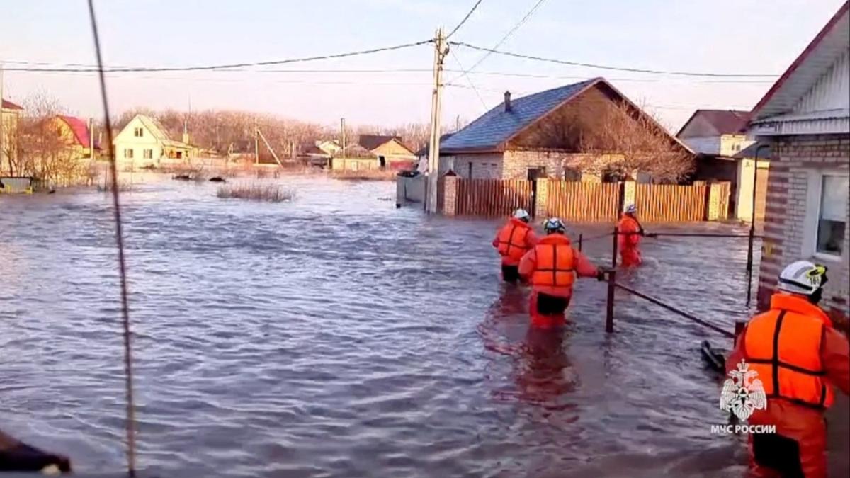 inundatii baraj rupt rusia