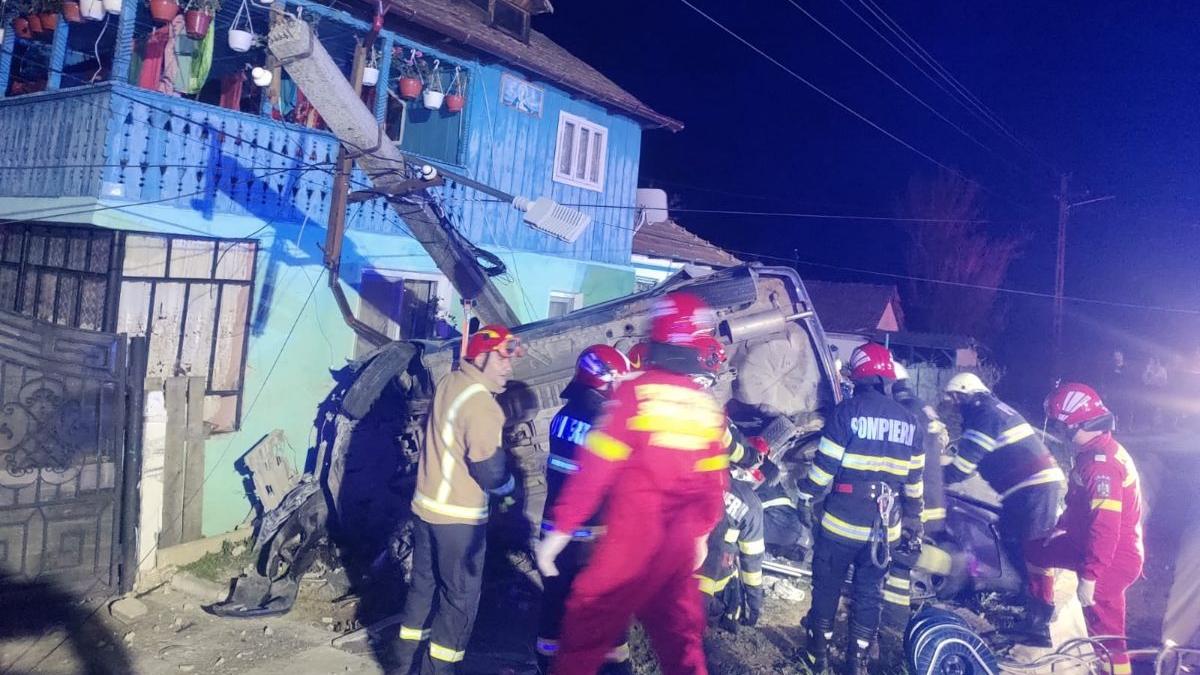 accident cumplit valcea doi baieti morti fata ranita