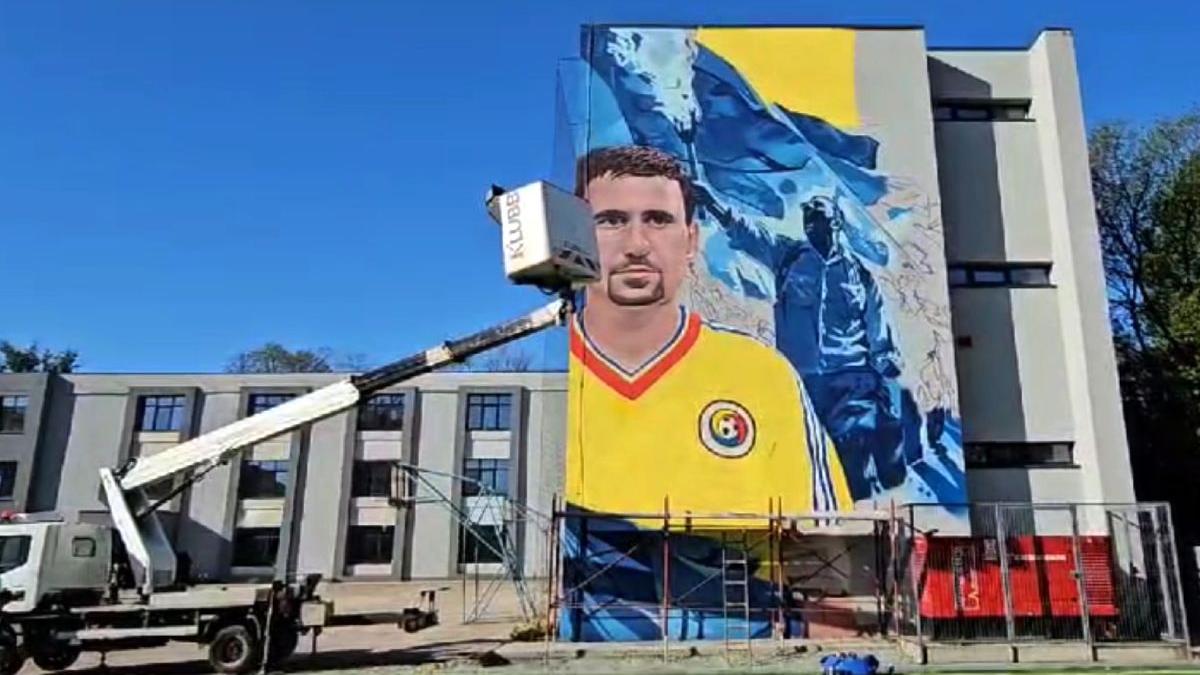 gheorghe hagi pictura scoala constanta