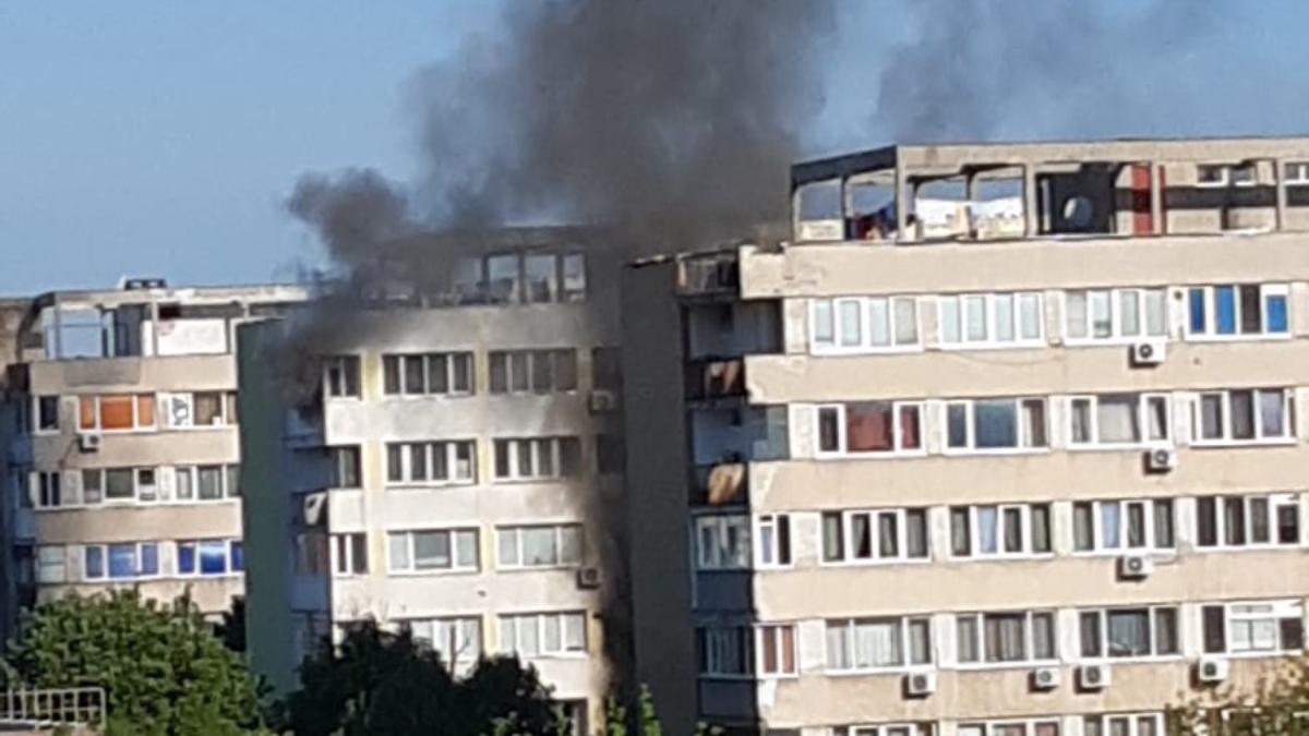 incendiu bloc bucuresti 14 aprilie 2024