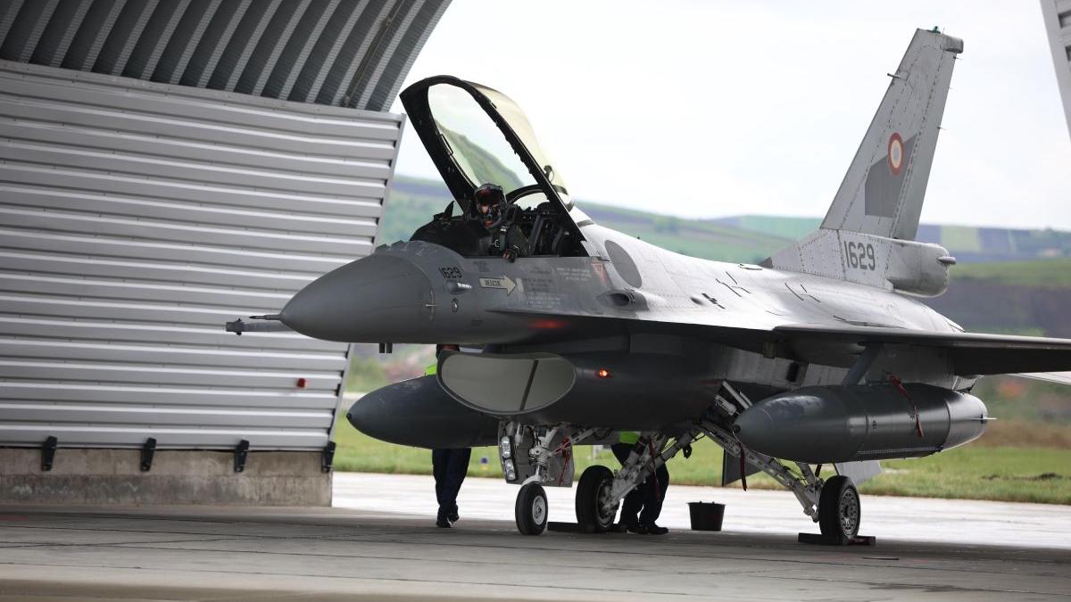 avion f16 fighting falcon