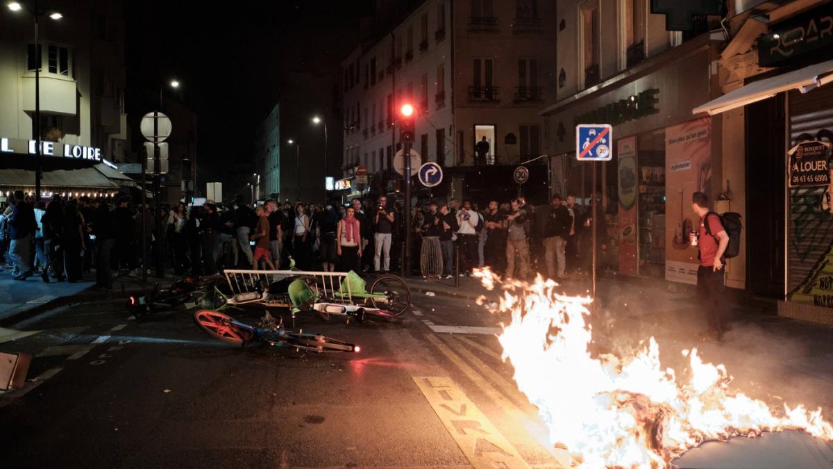 proteste paris 30 iunie profimedia