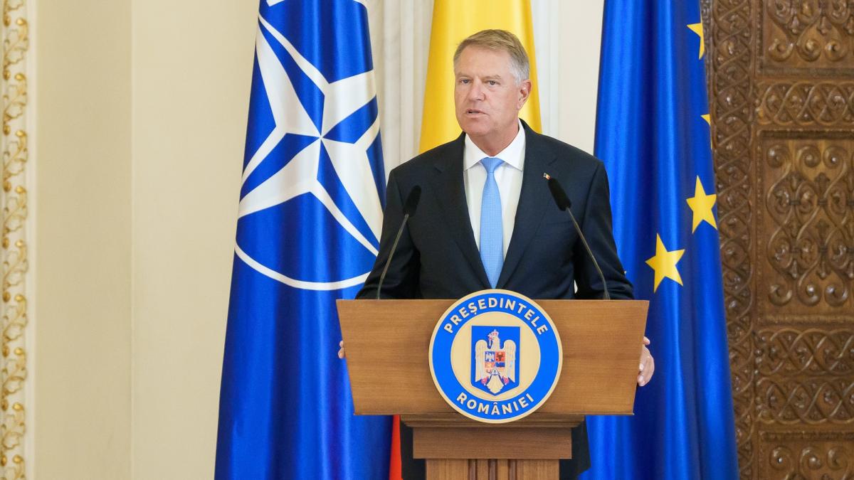 Klaus Iohannis sustine un discurs