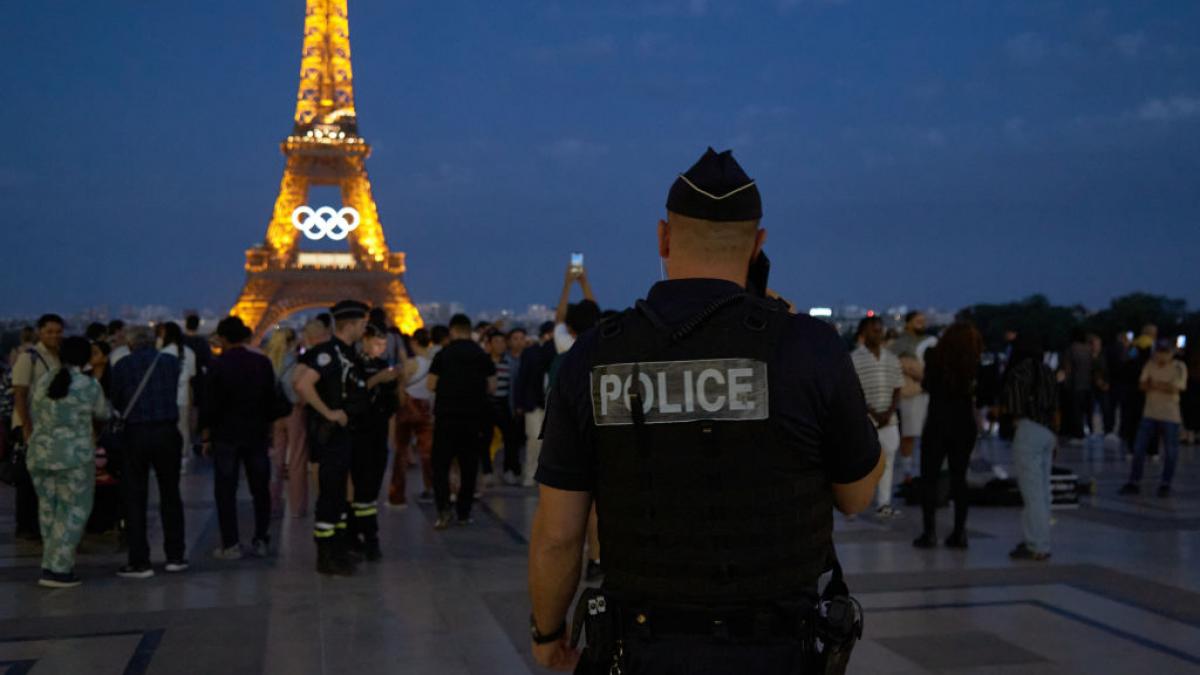 politsit paris franta turnul eiffel