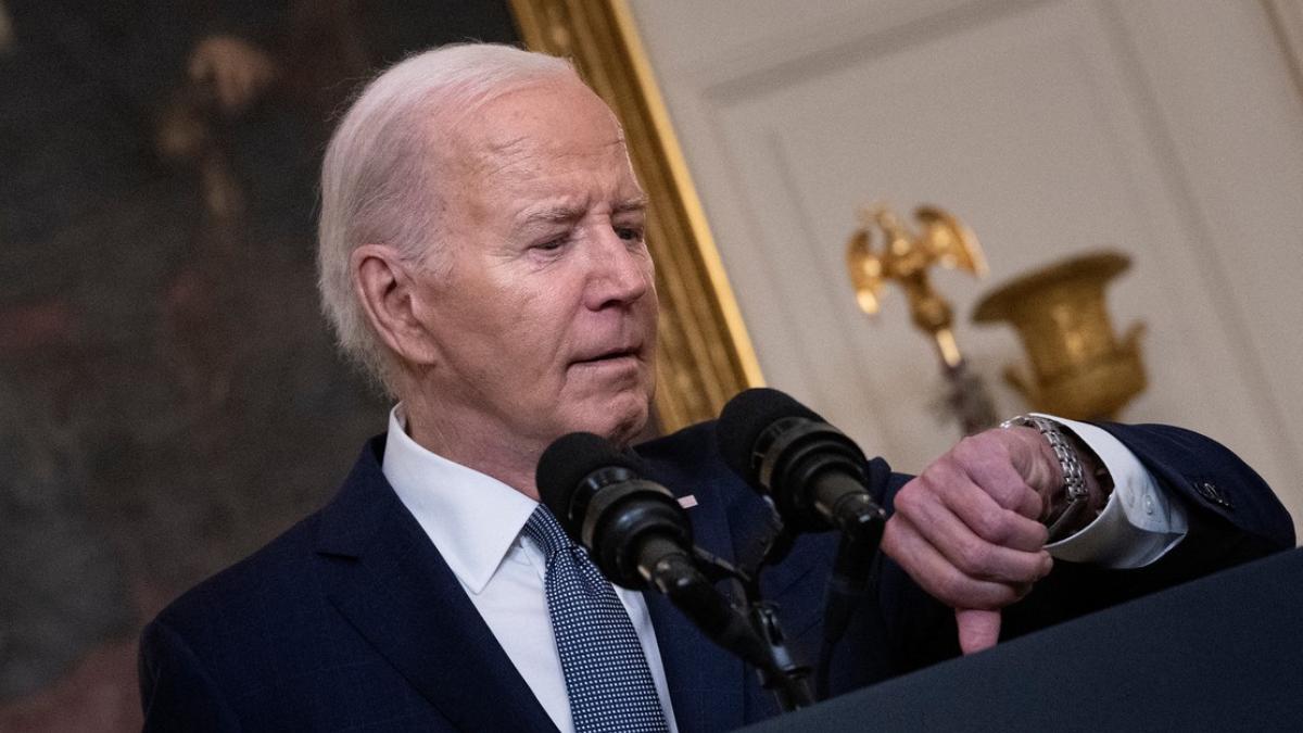 Joe Biden se întâlnește cu echipa de securitate națională în „Situation Room”