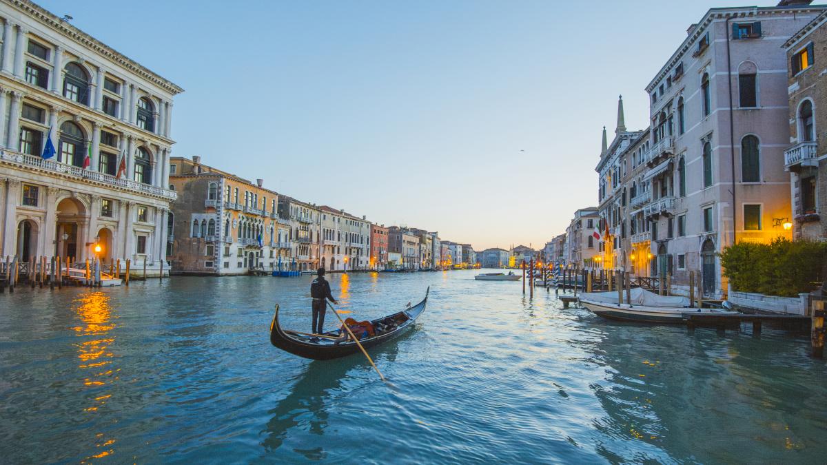 gondola in venetia