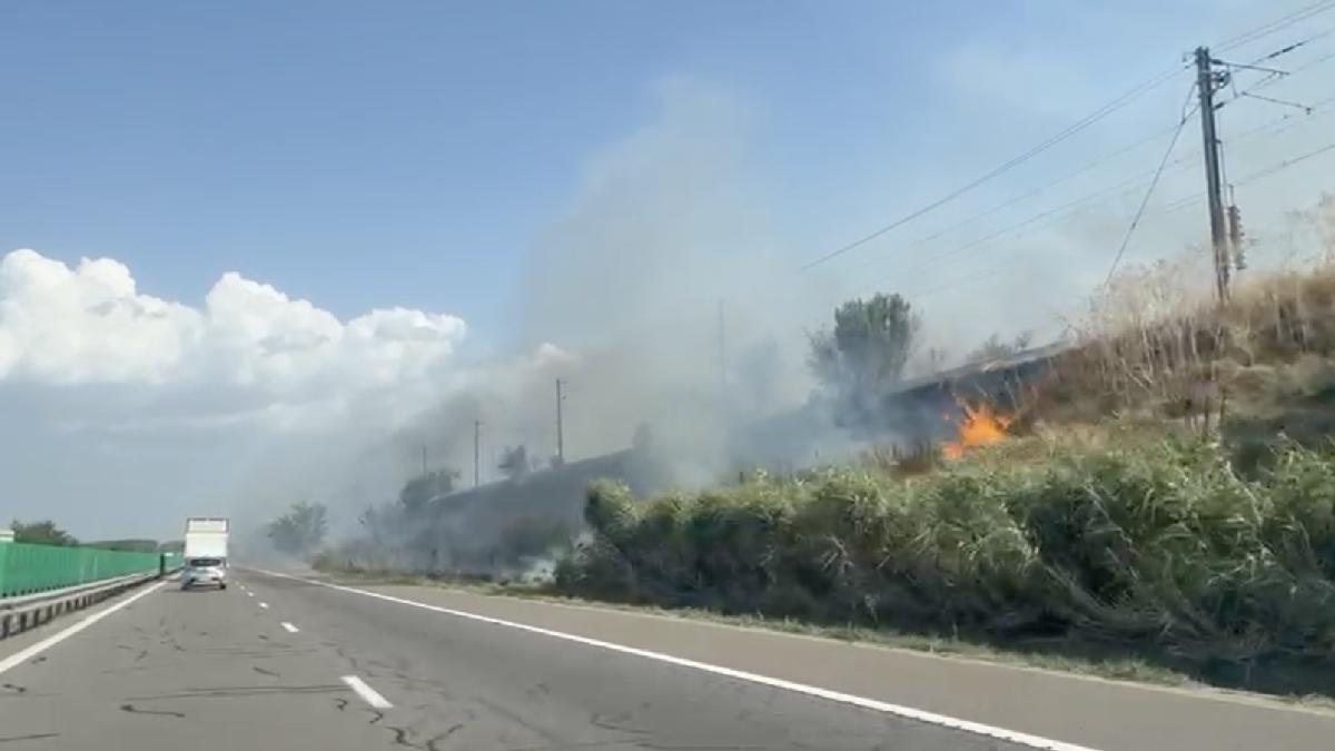 incendiu autostrada a2 cernavoda 22 august 2024