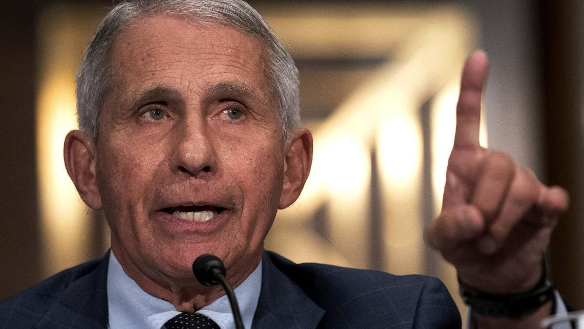 Cel mai cunoscut infecţionist al lumii, Anthony Fauci, este infectat cu virusul West Nile