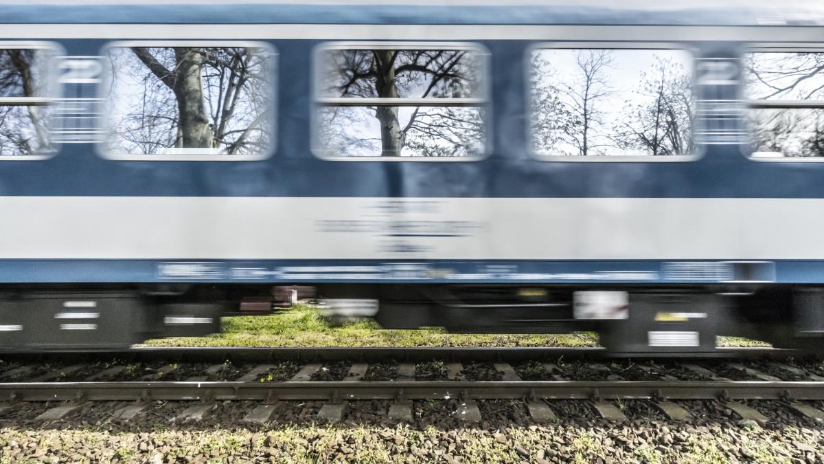 Un tren Cluj-Budapesta a deraiat aproape de gara Keleti. Traficul feroviar este dat peste cap