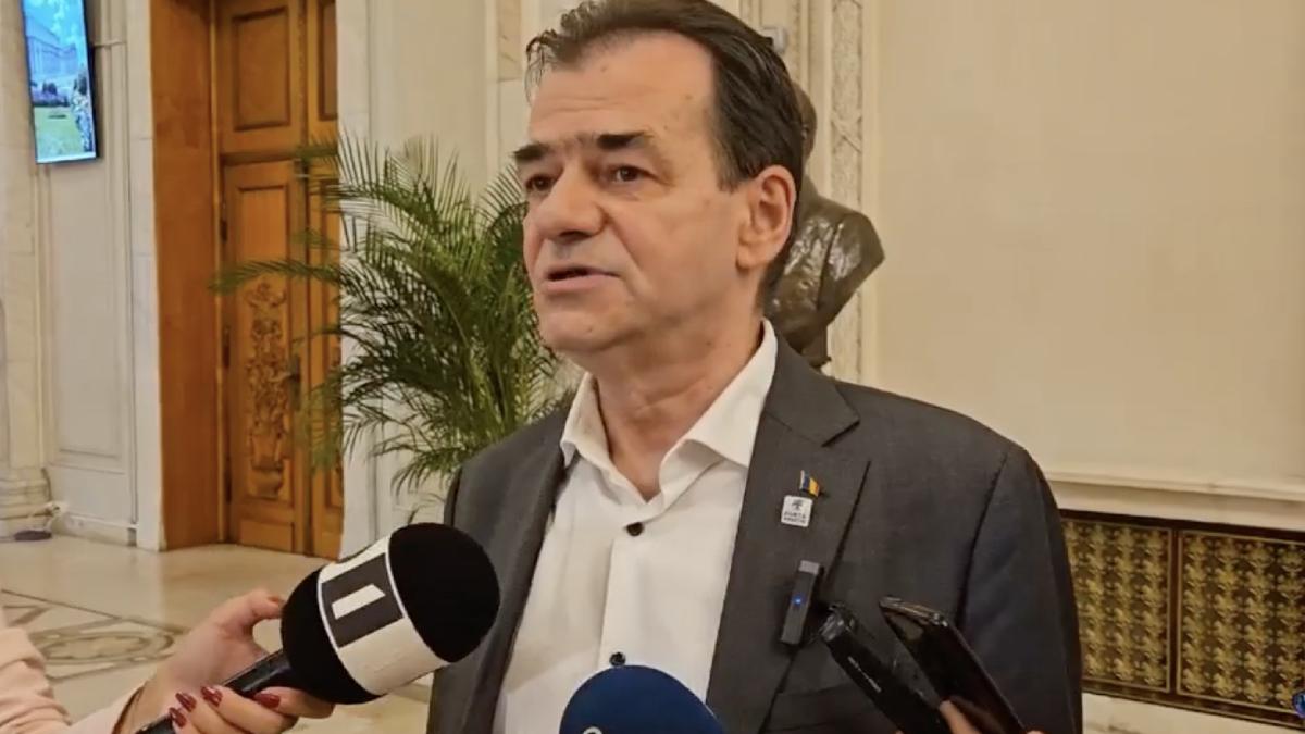 „Dacă Ciucă nu vine alături de noi, înseamnă că susţine alegerea lui Ciolacu”