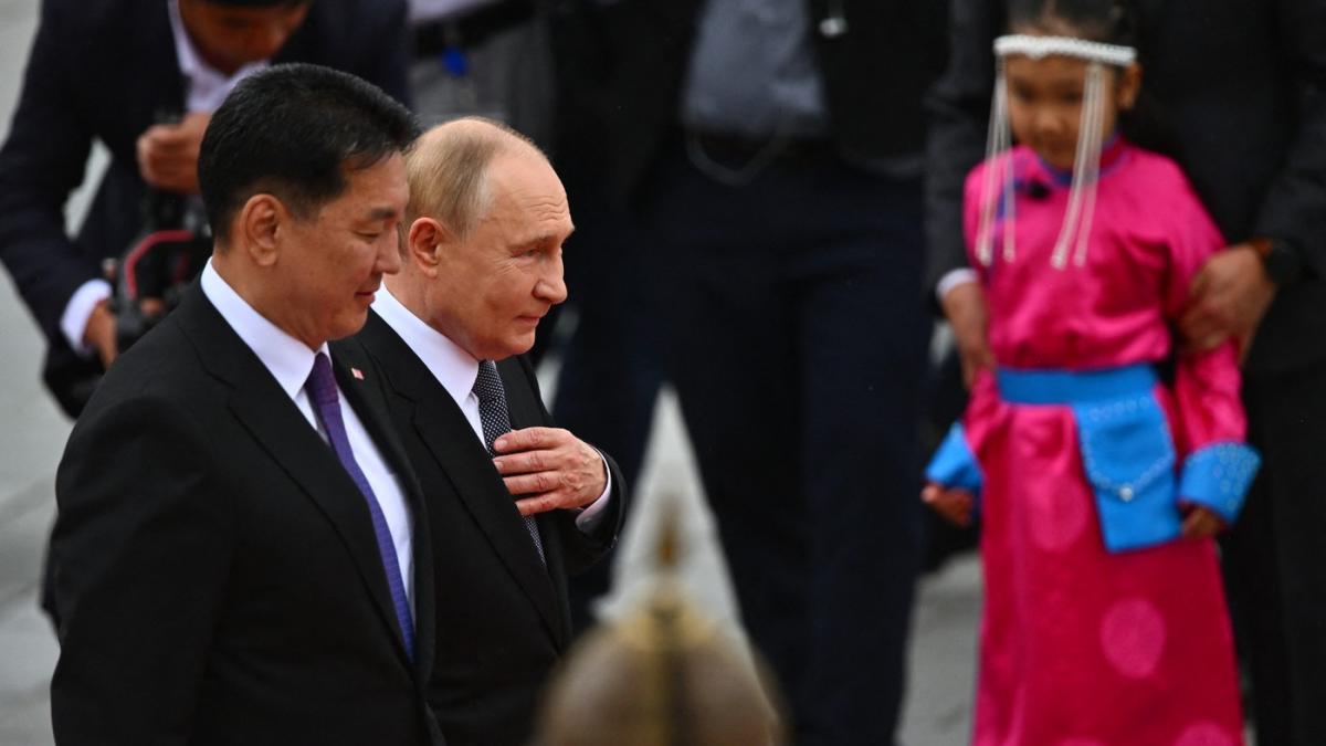 putin a ajuns in mongolia