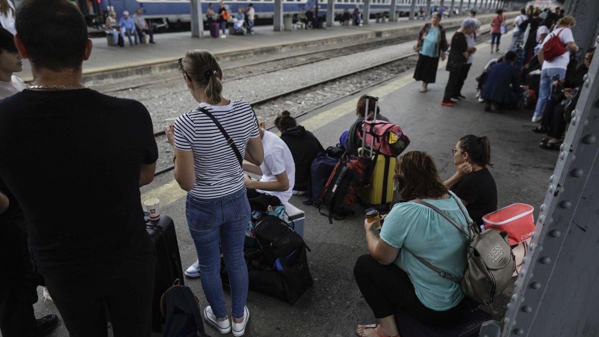 gara tren inquam photos octav ganea