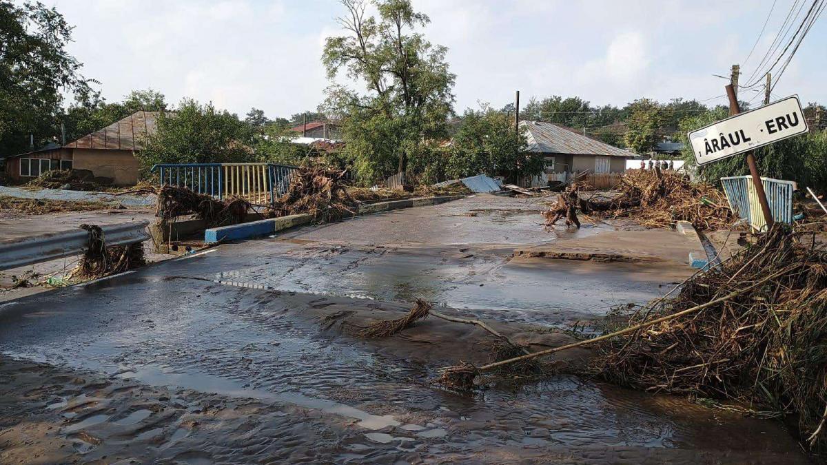 dezastrul provocat de inundatii in Galati