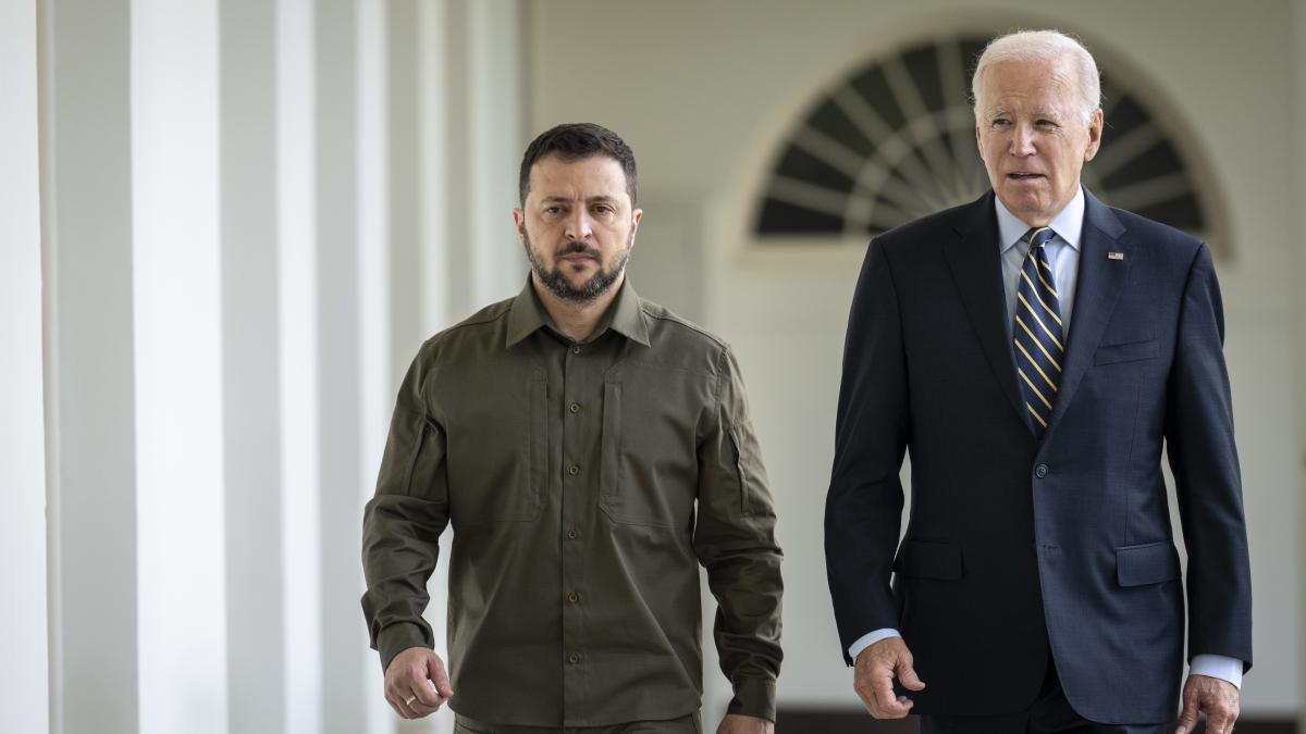 Zelenski merge la Biden să-i prezinte „planul de victorie” împotriva lui Putin. Va dezbate strategia și cu Trump și Harris