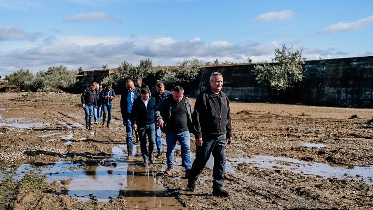 nicolae ciuca la inundatii galati vaslui