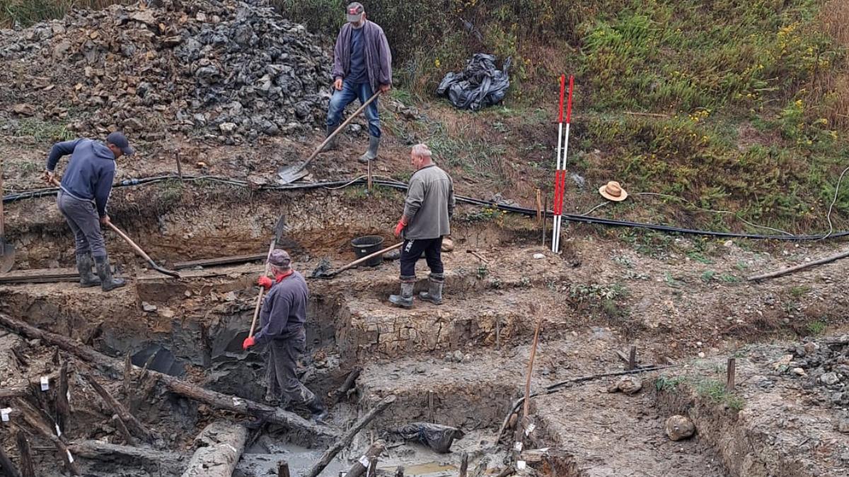 Imagini cu artefacte de lemn, vechi de 3.000 de ani, „excepţional de bine păstrate”