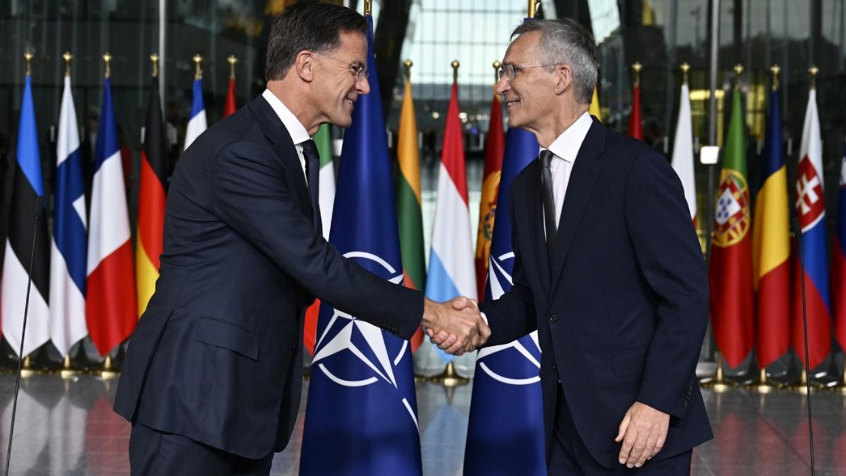 mark rutte jens stoltenberg profimedia