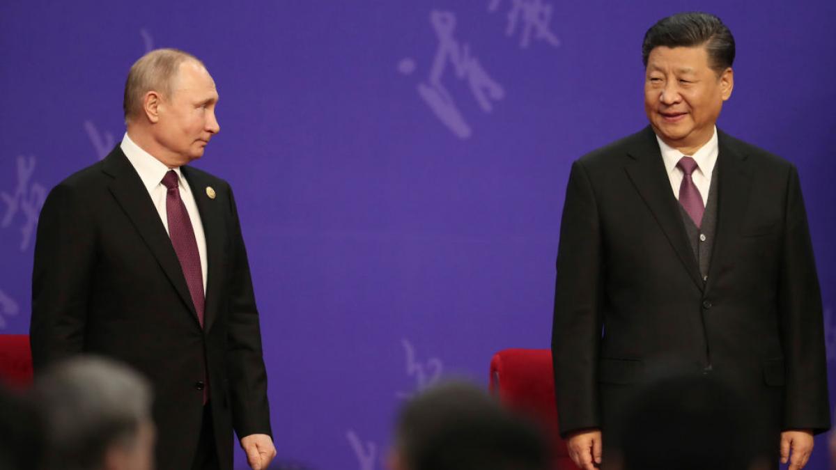 vladimir putin si xi jinping la o conferinta