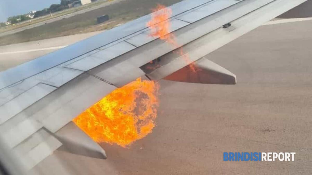 avion in flacari pe aeroportul brindisi