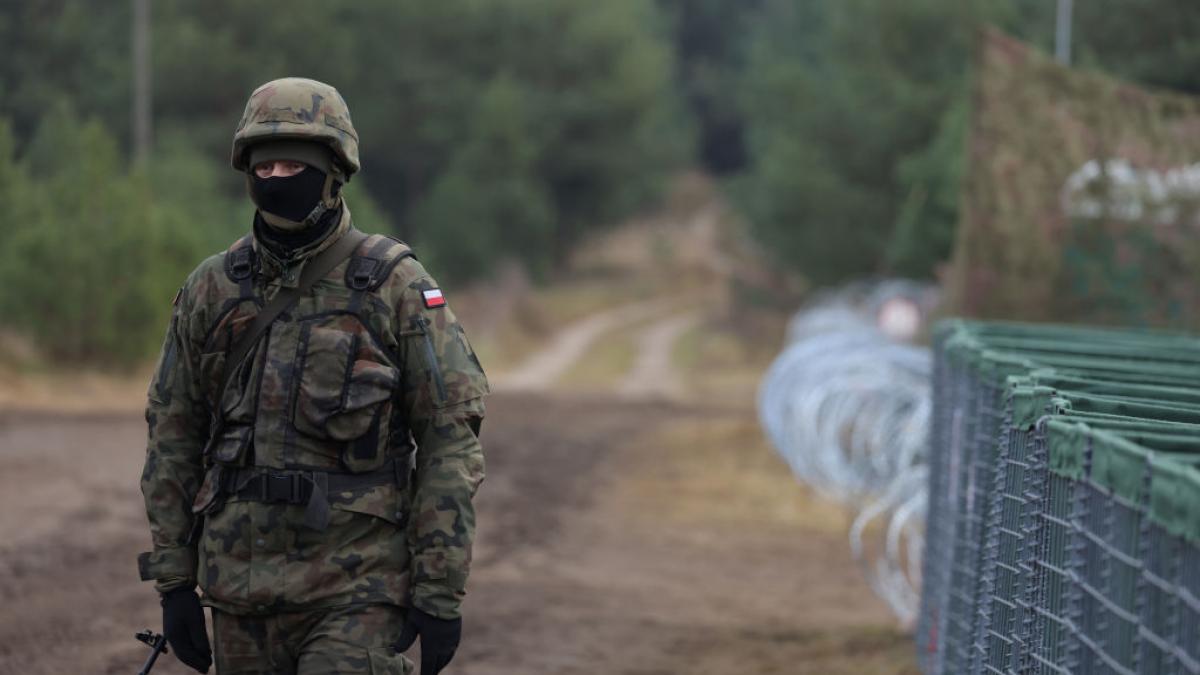 Soldat polonez la granita cu Belarus