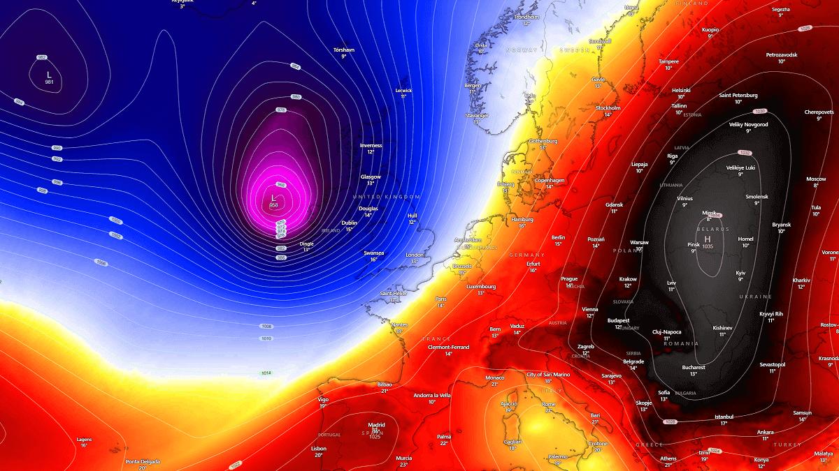 Ciclonul Ashley urmează să lovească Regatul Unit și Irlanda în acest weekend.