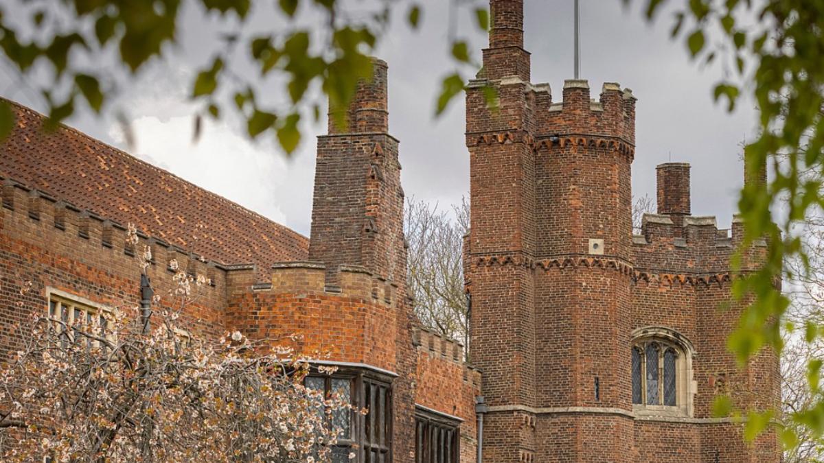 Gainsborough Old Hall anglia marea britanie semne vrajitorie