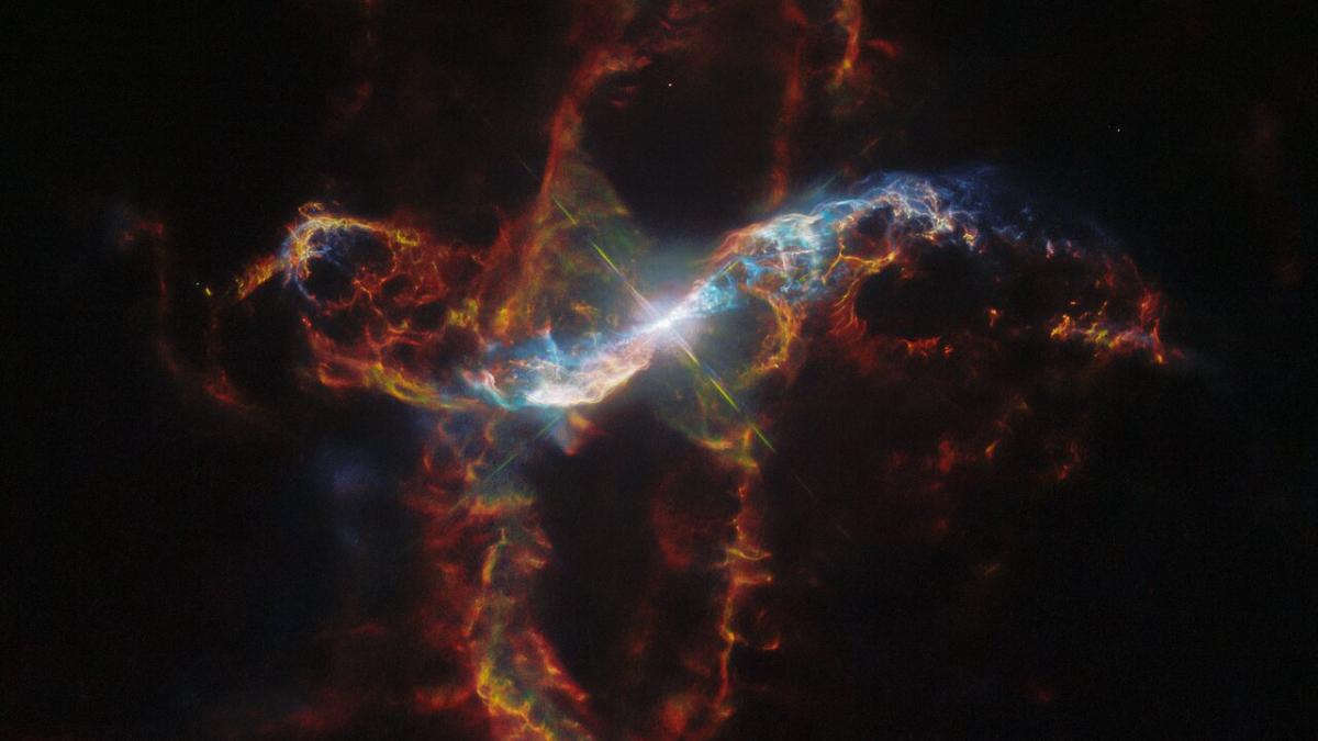 r aquarii hubble telescop