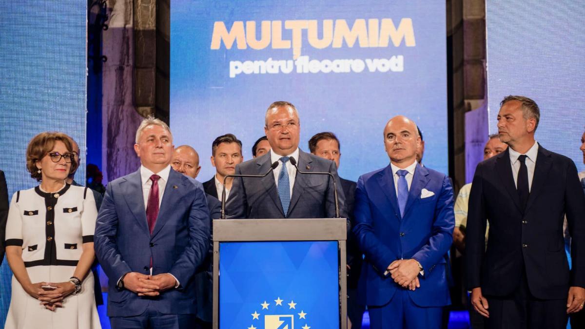 La jumătatea campaniei electorale pentru alegerile prezidențiale din 24 noiembrie, candidatul PNL Nicolae Ciucă coagulează deja majoritatea electoratului de centru-dreapta și se profilează drept cel mai puternic contracandidat al președintelui PSD, Marcel