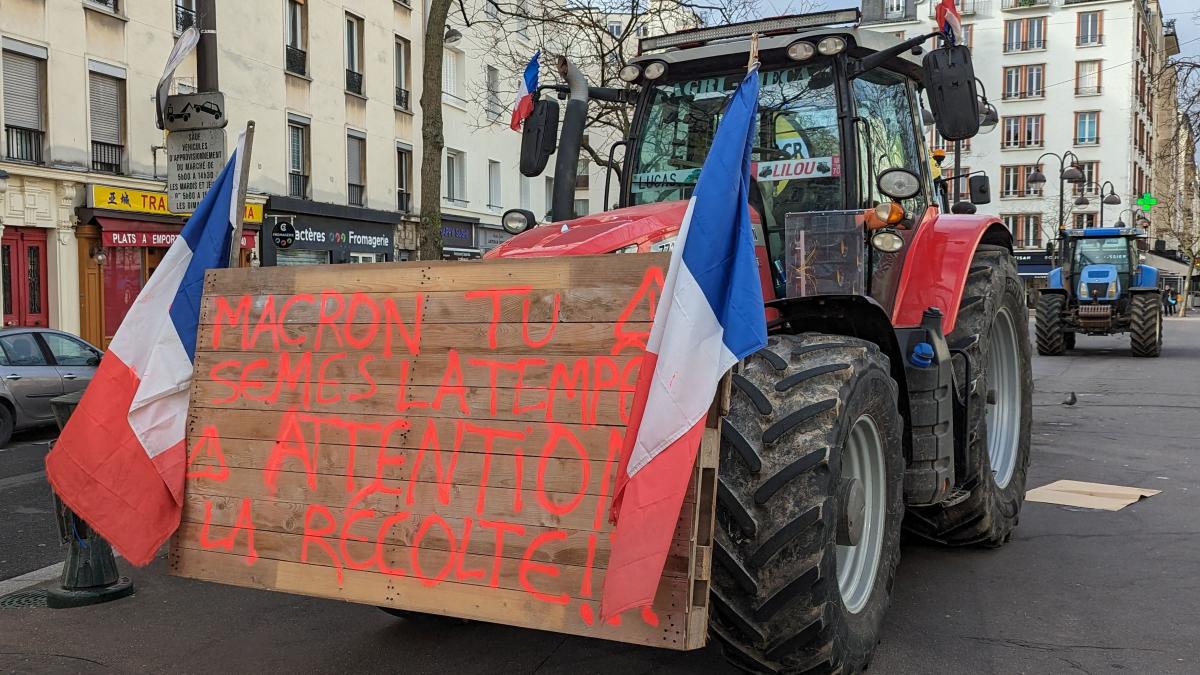 tractor fermieri franta la protest