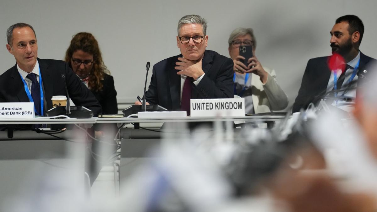 prim ministru britanic keir starmer cop29 baku azerbaijan