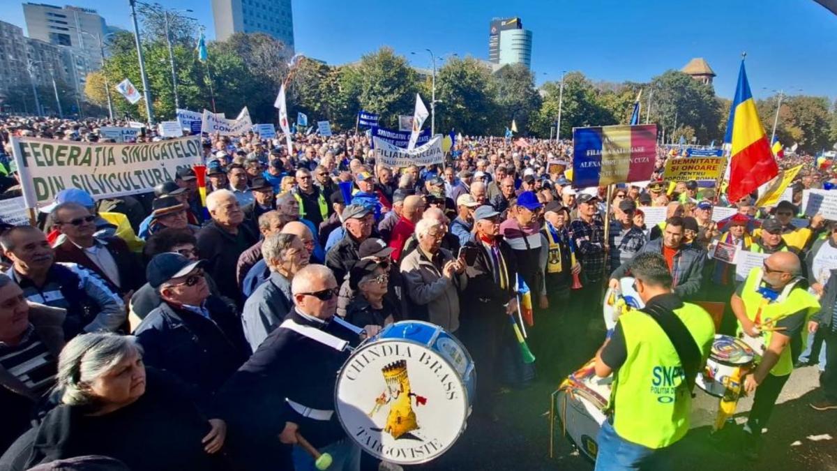 protest silvicultori piata victoriei