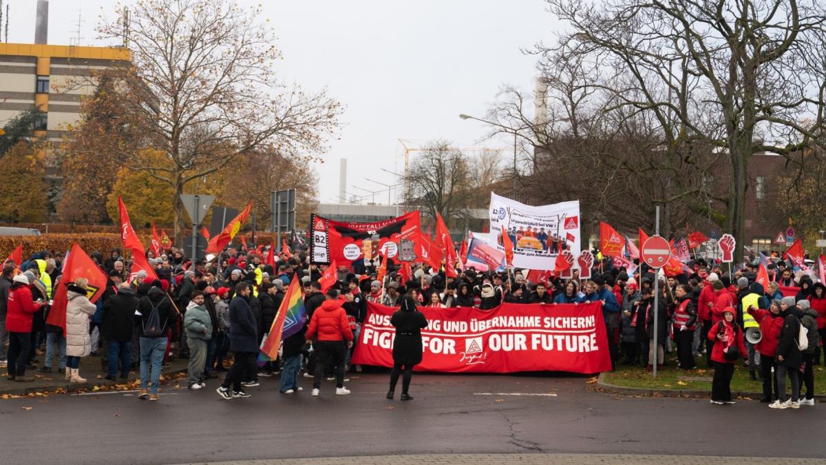 protest angajati fabrica volkswagen germania