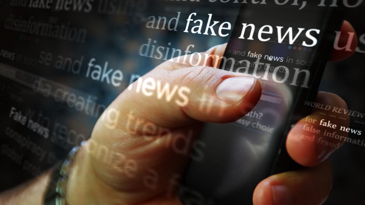 mana cu telefin si texte fake news