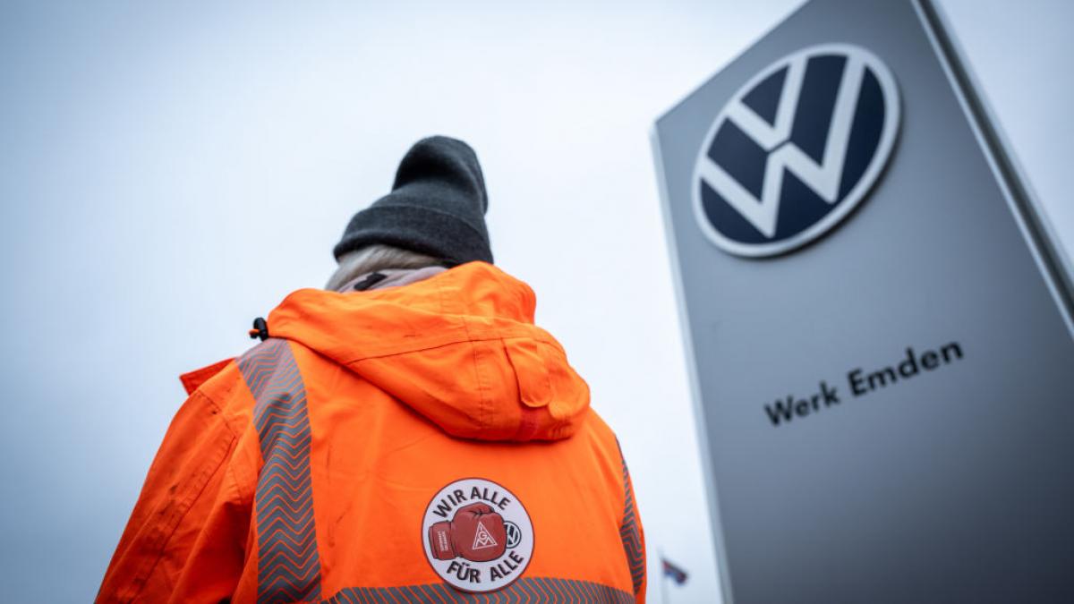 Volkswagen va concedia 35.000 de angajați până în 2030