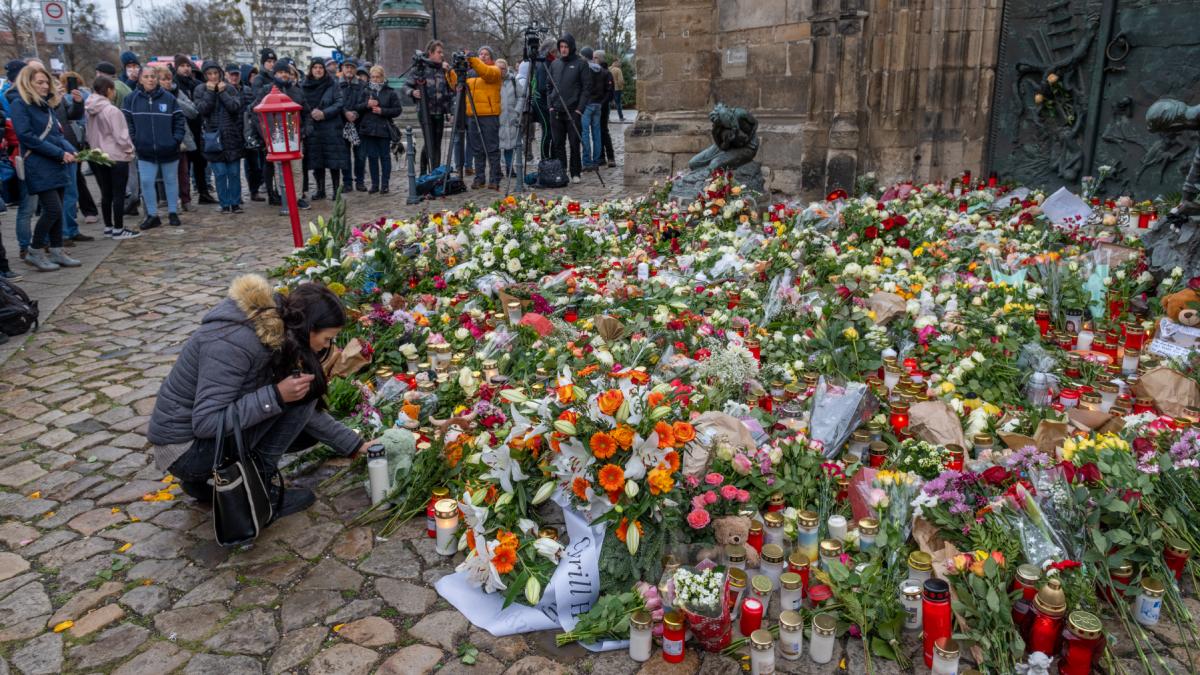 flori atac targul de craciun madgeburg germania 2024