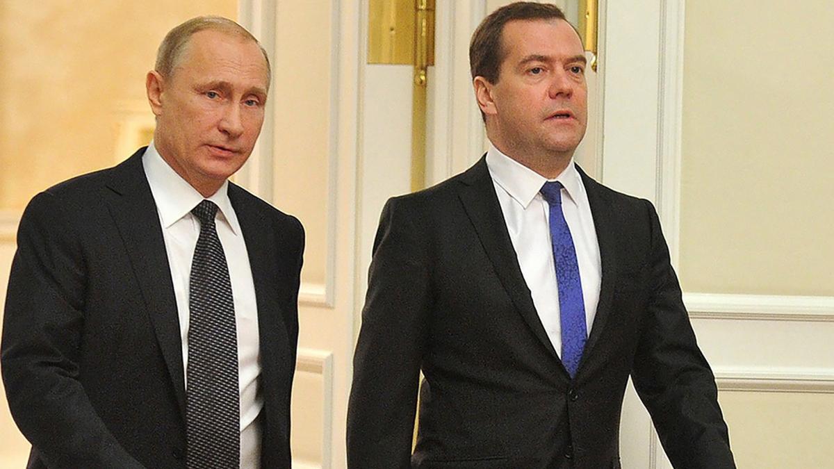 vladimir putin si dmitri medvedev