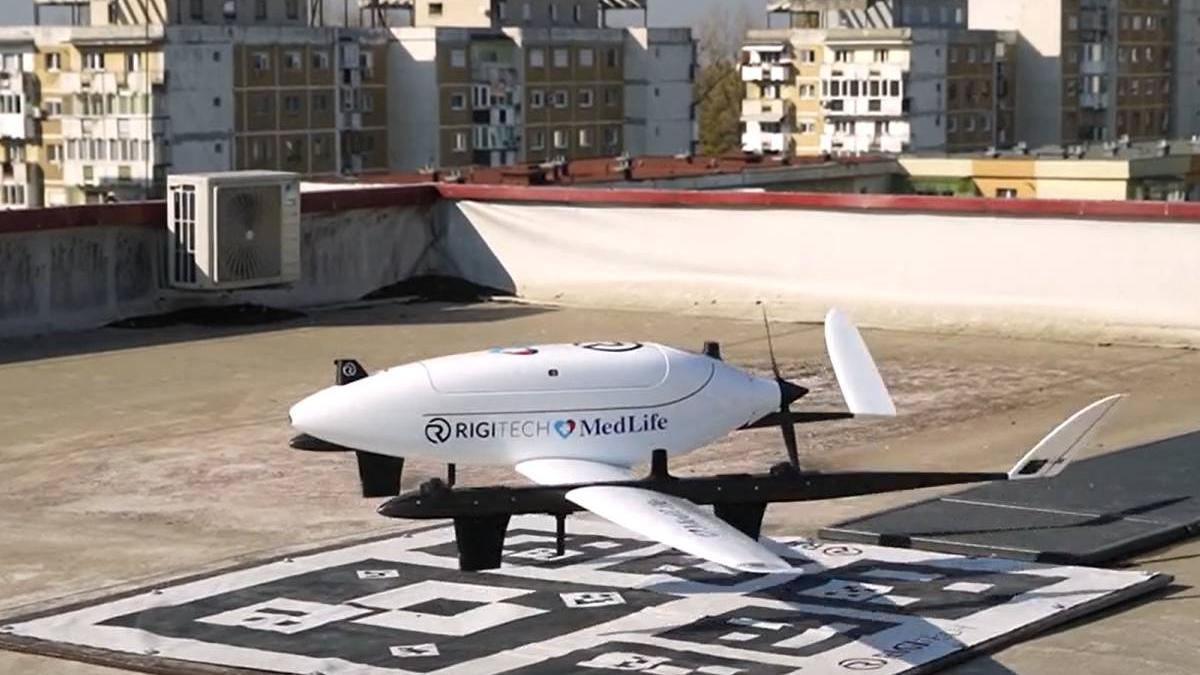 Fiecare parte a dronei este atent verificată