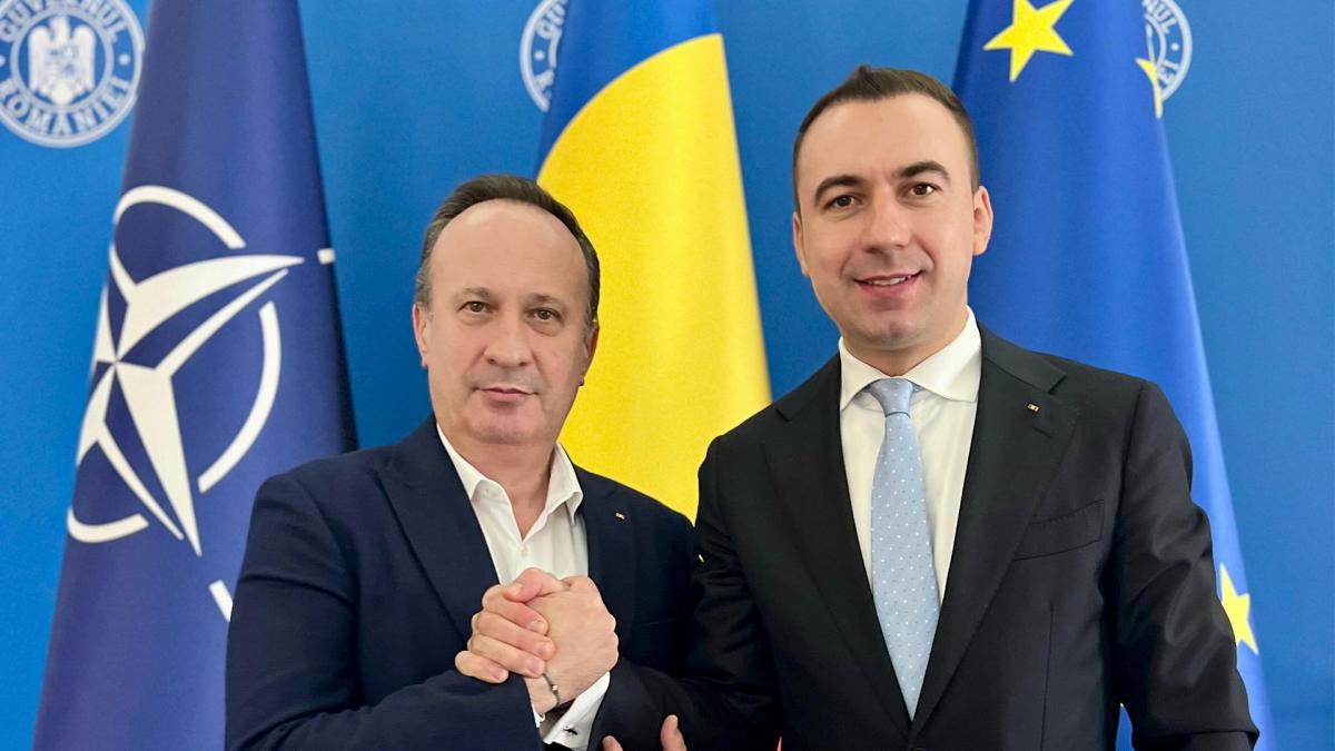 Bogdan Ivan, ministrul Cercetării, Inovării și Digitalizării și Adrian Câciu, ministrul Investițiilor și Proiectelor Europene